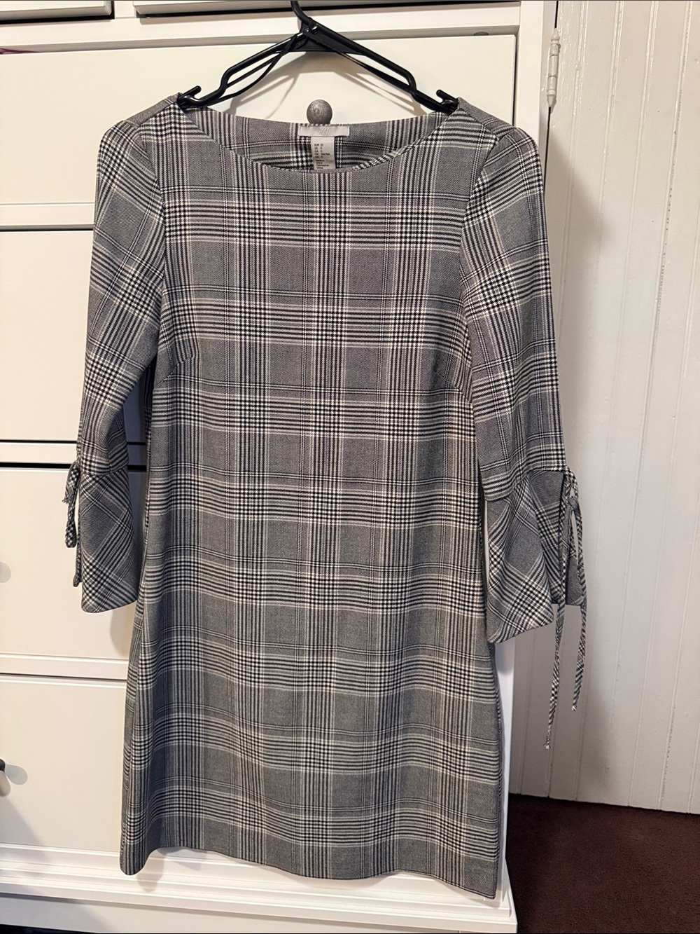 H&M Gray Plaid Midi Shift Dress with Tie Sleeves